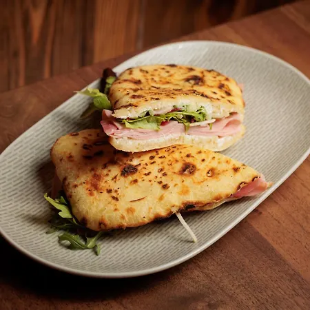 Bed & Breakfast Basch House 1887 Rooms, 4*